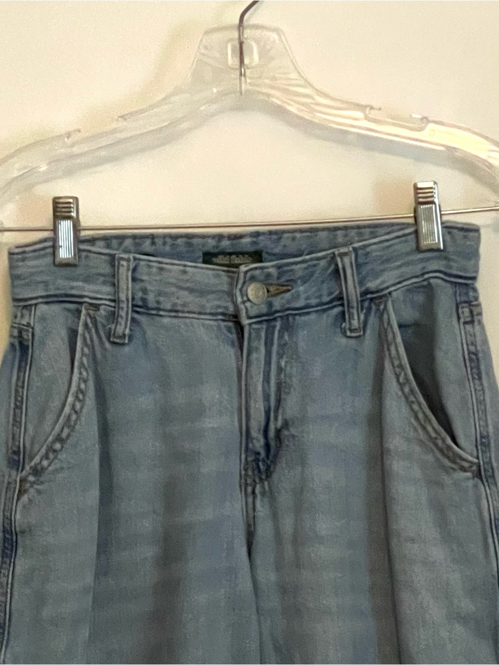 Wild Fable Light Wash Mid Rise Baggy Wide Leg Cargo Jeans size 00 - Picture 2 of 10